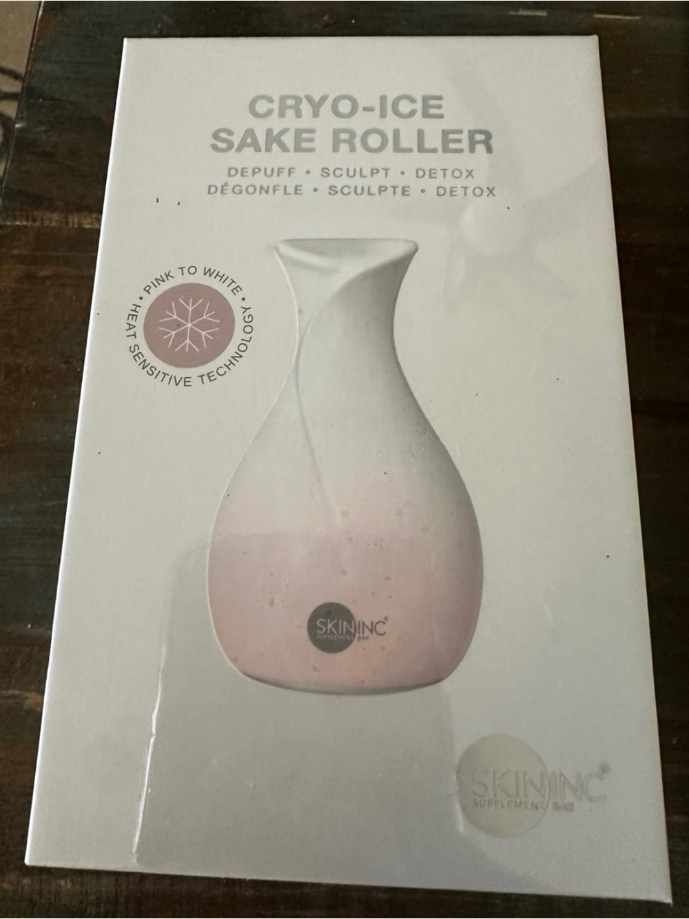 Skin Inc Cryo-Ice Sake Roller - Pink and White
